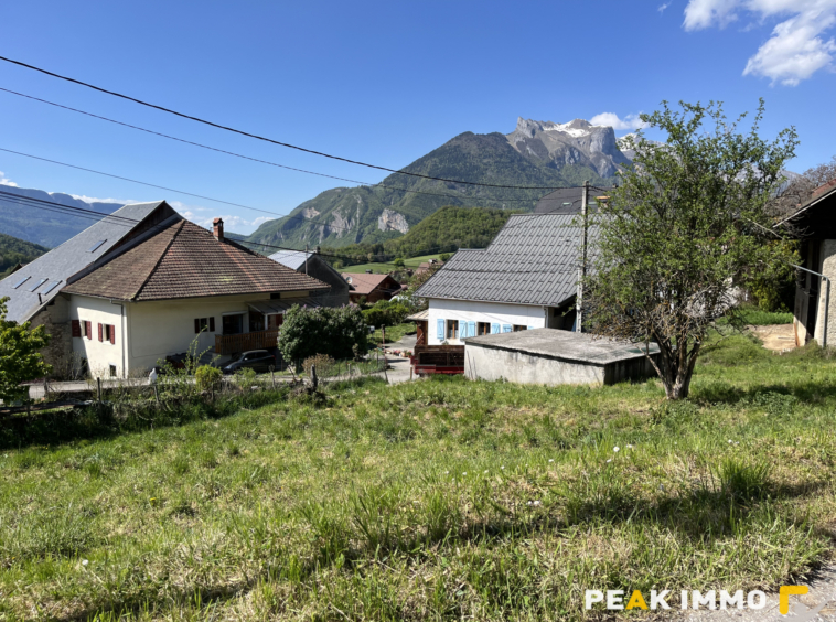 Terrain 440 m2 - FAVERGES