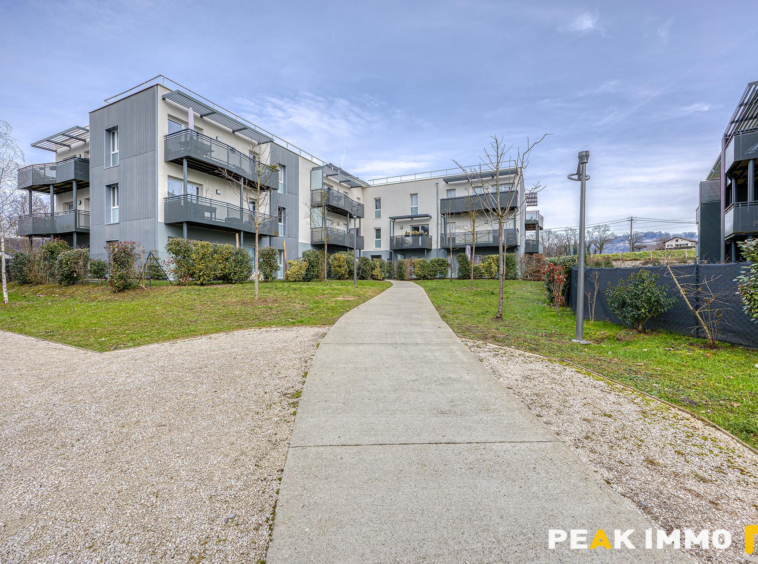 Appartement 4 pièces - 79 m2 - Sales