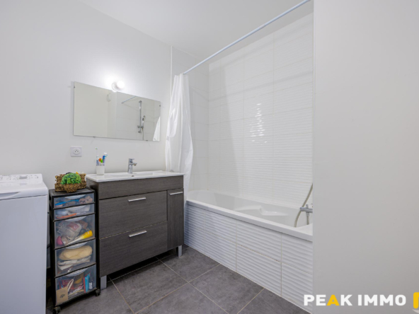 Appartement 4 pièces - 79 m2 - Sales