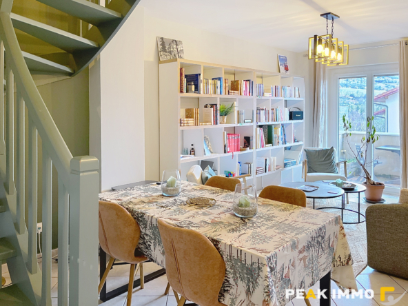 CRANVES SALES -APPARTEMENT T3 DUPLEX