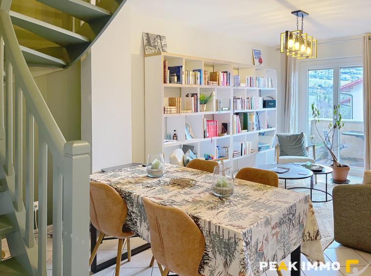 CRANVES SALES -APPARTEMENT T3 DUPLEX