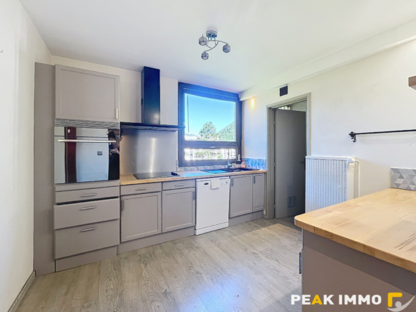 Faverges-Seythenex   Appartement T3 lumineux de 77 m2 avec d