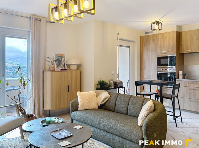 CRANVES SALES -APPARTEMENT T3 DUPLEX