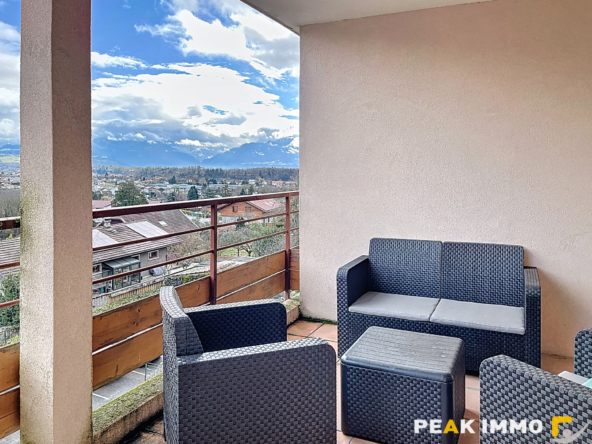 CRANVES SALES -APPARTEMENT T3 DUPLEX