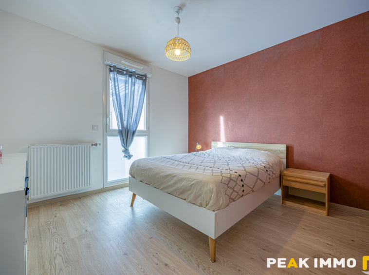 Appartement 4 pièces - 79 m2 - Sales