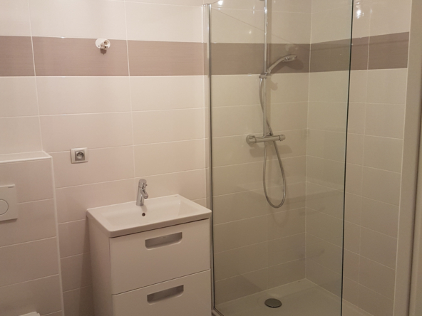 Appartement 4 pièces - 133,50 m2 -  SAINT-GENIS-POUILLY