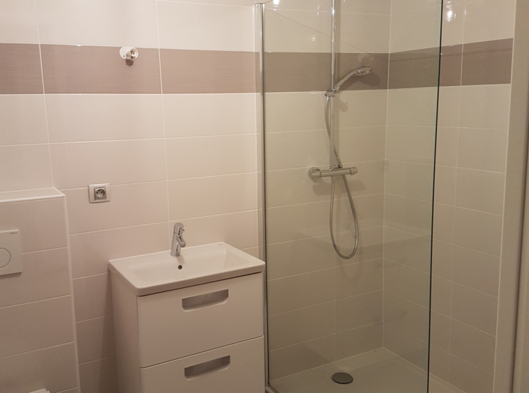 Appartement 4 pièces - 133,50 m2 -  SAINT-GENIS-POUILLY