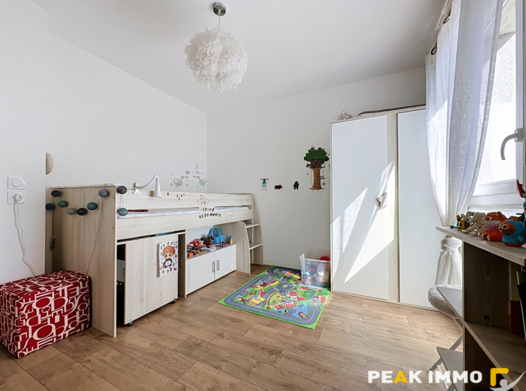 Appartement 3 pièces - 67 m2 - Sales