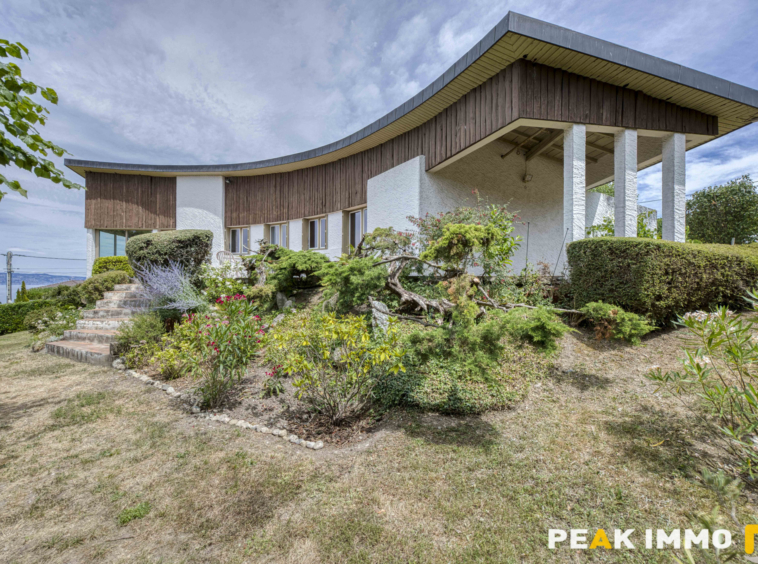 Villa d'architecte avec vue sur le lac Léman