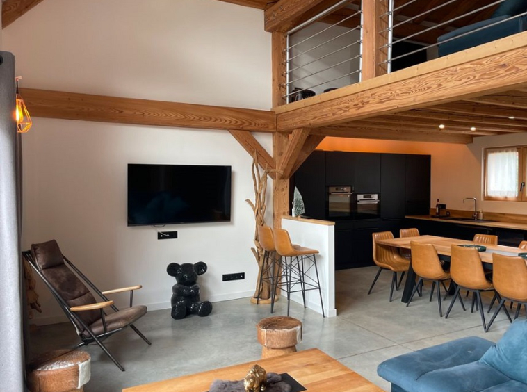 Demi -Quartier Chalet 6 pièces double garage