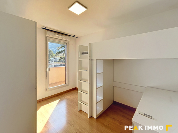Appartement T5 meublé en attique de 114m2