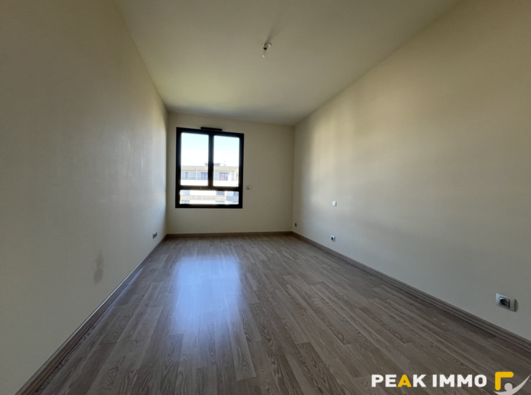 Appartement 4 pièces - 133,50 m2 -  SAINT-GENIS-POUILLY
