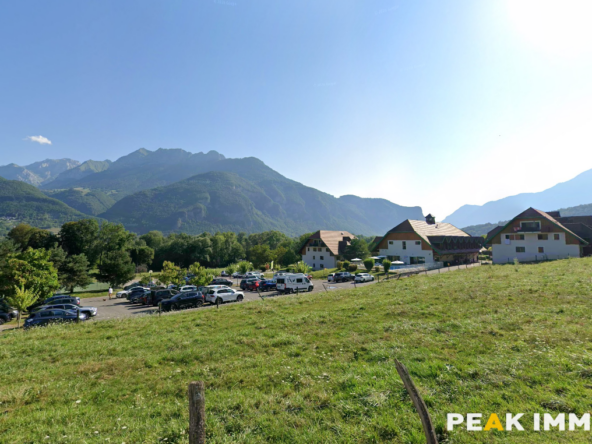 A vendre duplex 221 m2 loi carrez- résidence Le Birdie à Gie