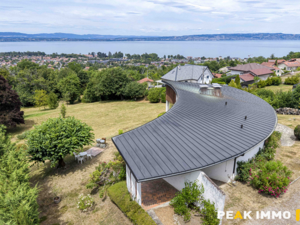 Villa d'architecte avec vue sur le lac Léman