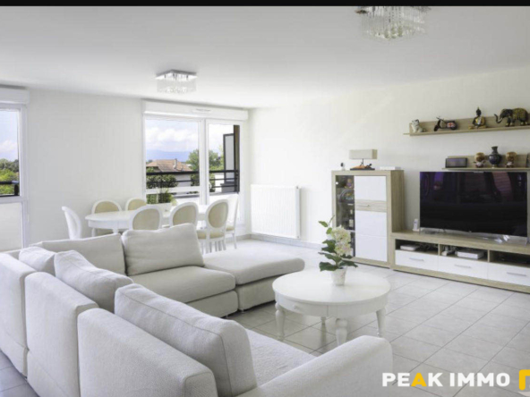 Appartement T5 meublé en attique de 114m2