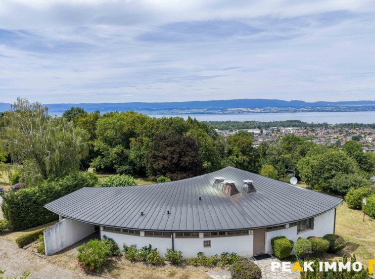 Villa d'architecte avec vue sur le lac Léman