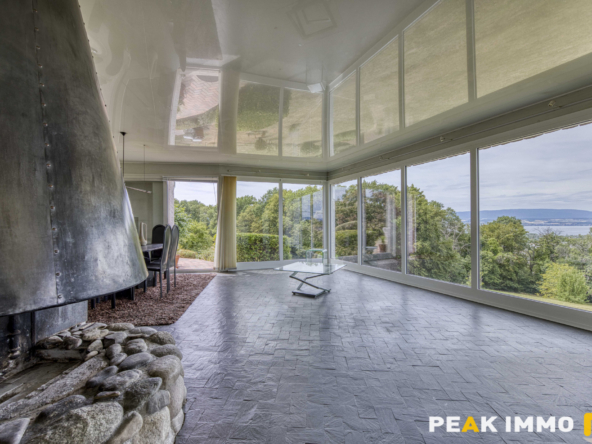 Villa d'architecte avec vue sur le lac Léman