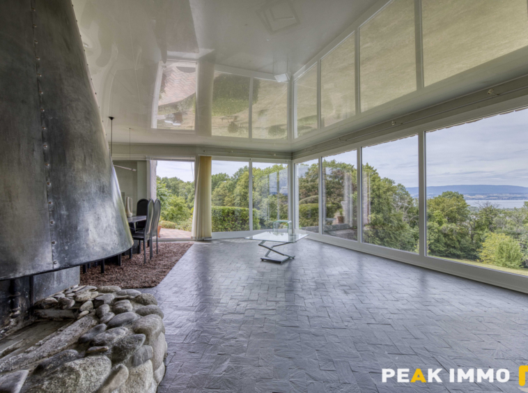 Villa d'architecte avec vue sur le lac Léman