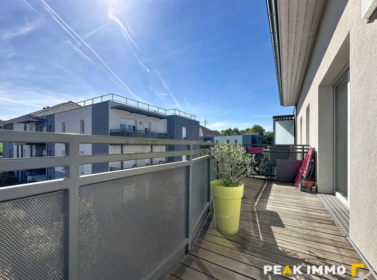 Appartement 3 pièces - 67 m2 - Sales