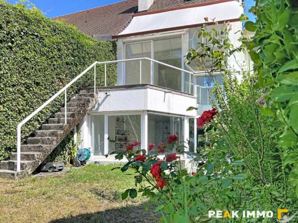 Bonne incroyable maison d'architecte unique