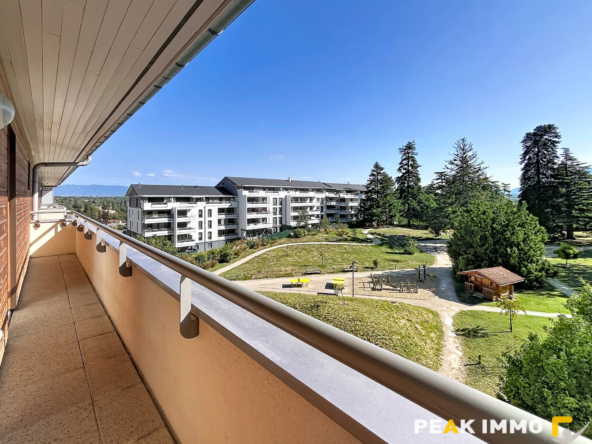 Appartement T5 meublé en attique de 114m2