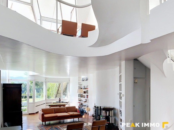 Bonne incroyable maison d'architecte unique