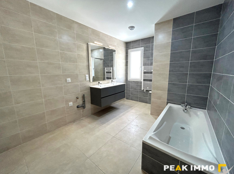Maison Saint Andre De Boege 5 pièce(s) 104.21 m2