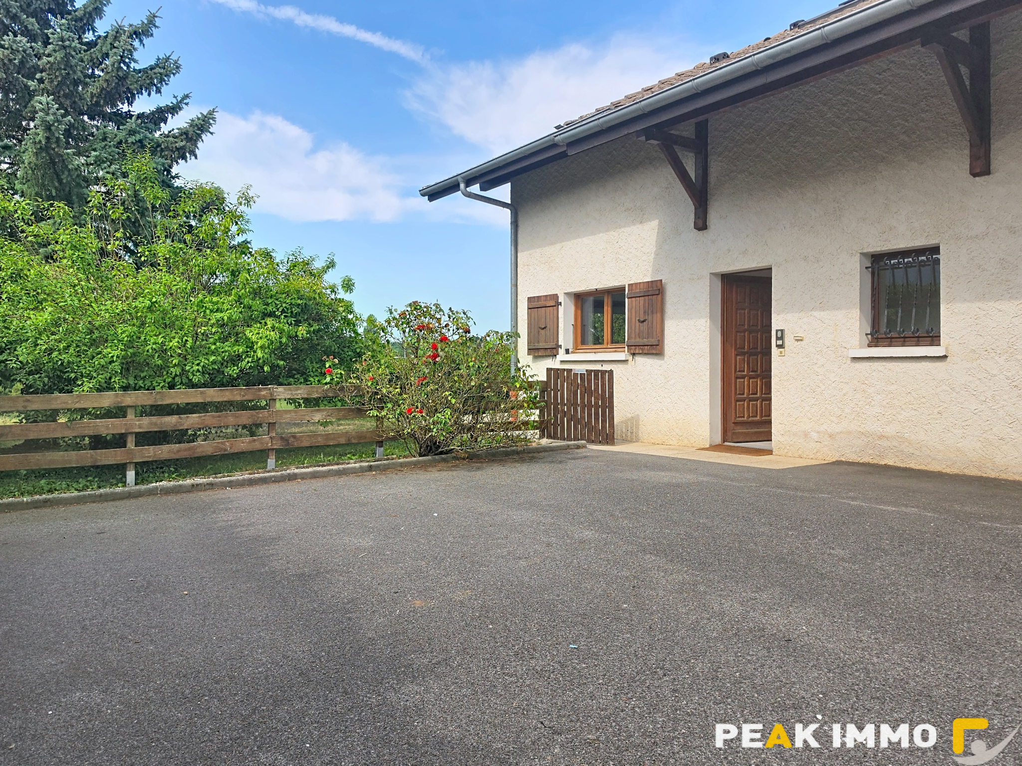 BONS EN CHABLAIS- A 5 mn du CEVA -T4 de 98m2 avec jardin pri