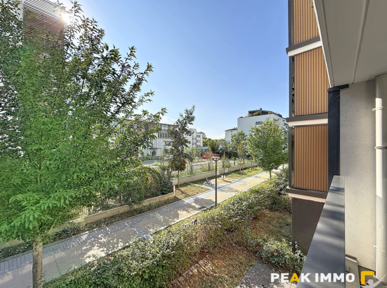 Appartement T3 de 76,48 m2 - terrasse - balcon et garage en
