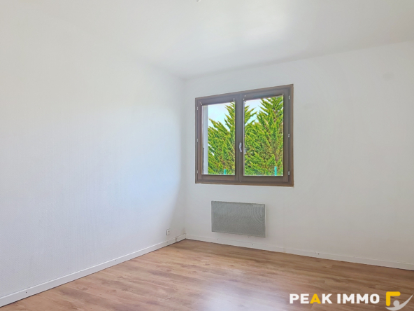 BONS EN CHABLAIS- A 5 mn du CEVA -T4 de 98m2 avec jardin pri