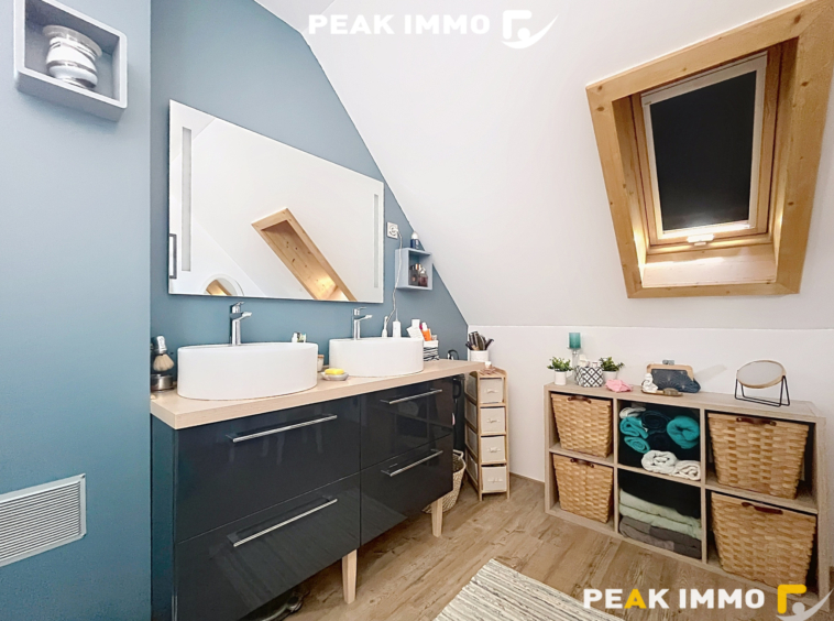 CRANVES-SALES - Maison mitoyenne de 104m2 avec jardin et pis