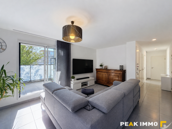 Appartement T3 de 76,48 m2 - terrasse - balcon et garage en