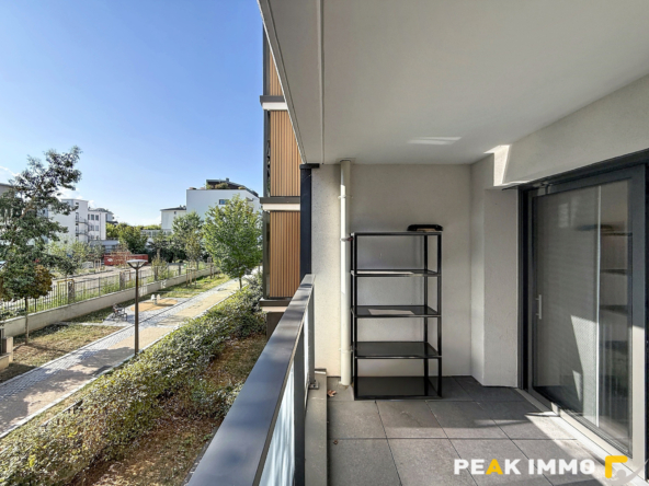 Appartement T3 de 76,48 m2 - terrasse - balcon et garage en