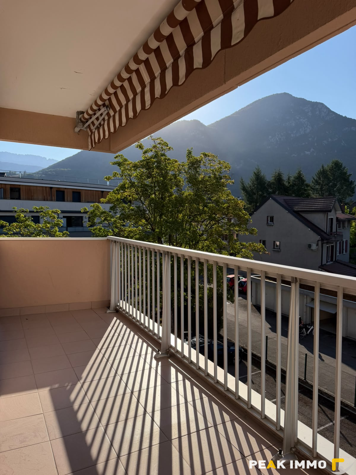 Appartement - 3 pièces- 84.16 m2 - Annecy