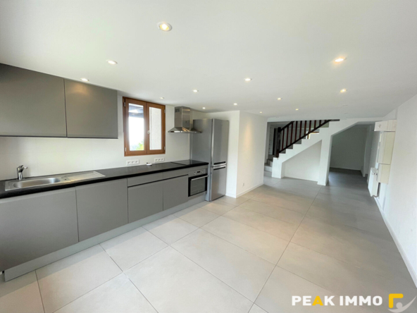 Location : appartement 4 pièces à LUCINGES