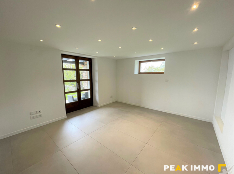 Location : appartement 4 pièces à LUCINGES