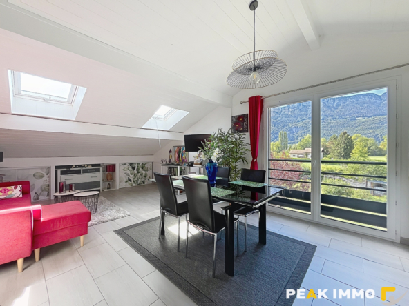 A vendre maison rénovée   Terrain de 2 841 m2 piscinable