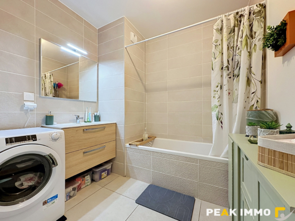 Appartement 3 pièces - 63 m2 - Sales