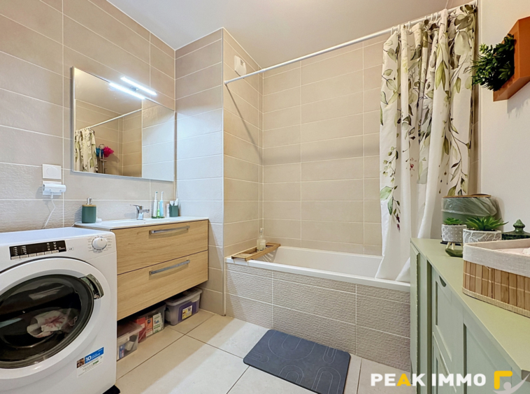 Appartement 3 pièces - 63 m2 - Sales