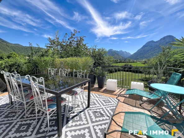 A vendre maison rénovée   Terrain de 2 841 m2 piscinable