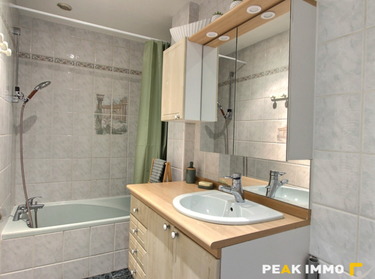 Appartement - 3 pièces - 65 m2 - Cran Gevrier