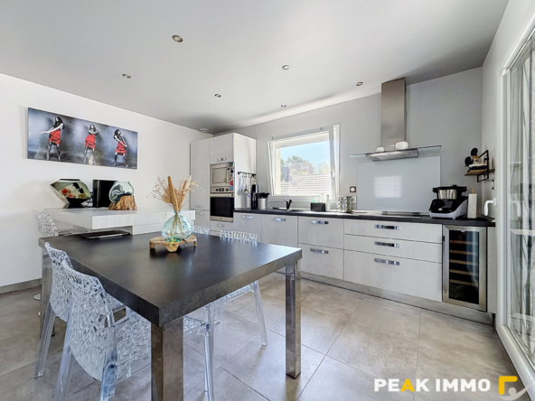 Maison mitoyenne - 4 pièces - 126 m2 - Grésy sur Aix
