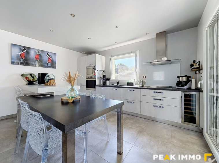 Maison mitoyenne - 4 pièces - 126 m2 - Grésy sur Aix