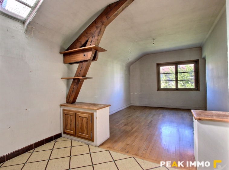Maison 6 pièces sur terrain 486 m2  - Annecy centre