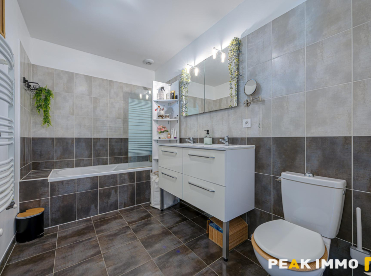 Maison 5 pièces - 100 m2 - Rumilly