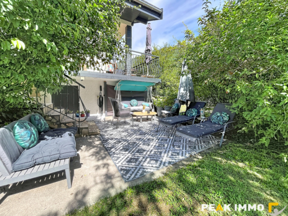 A vendre maison rénovée   Terrain de 2 841 m2 piscinable