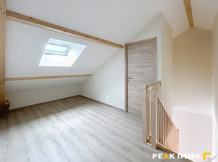Appartement Fillinges 5 pièce(s) 152.31 m2