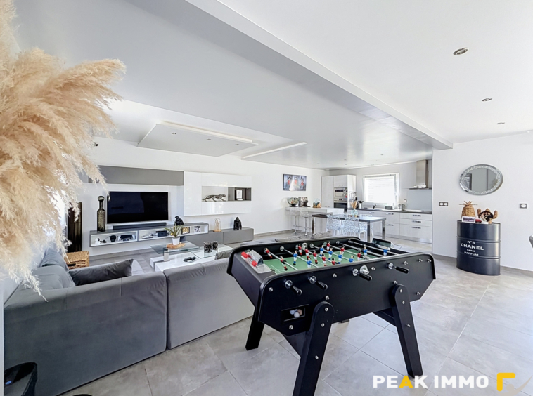 Maison mitoyenne - 4 pièces - 126 m2 - Grésy sur Aix