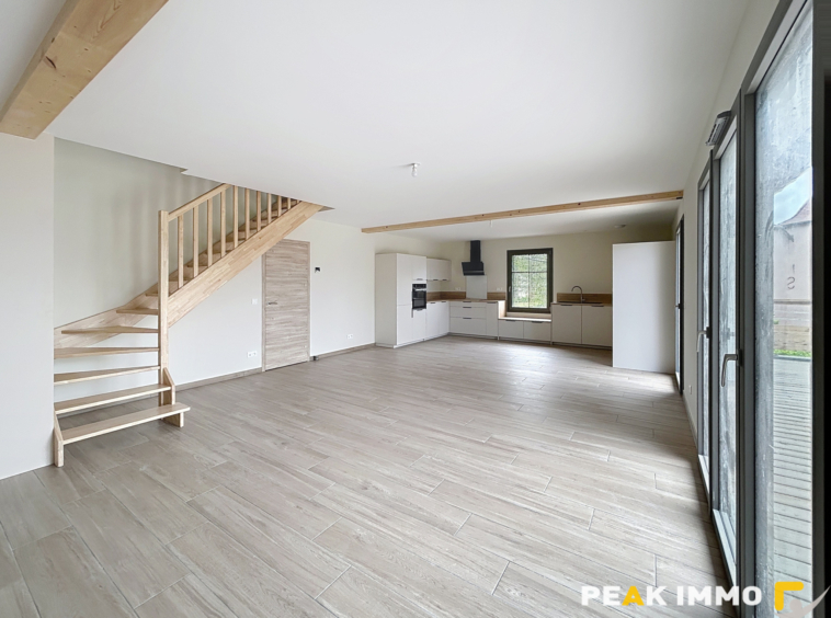 Appartement Fillinges 5 pièce(s) 152.31 m2