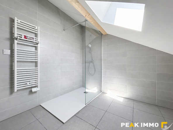 Appartement Fillinges 5 pièce(s) 152.31 m2